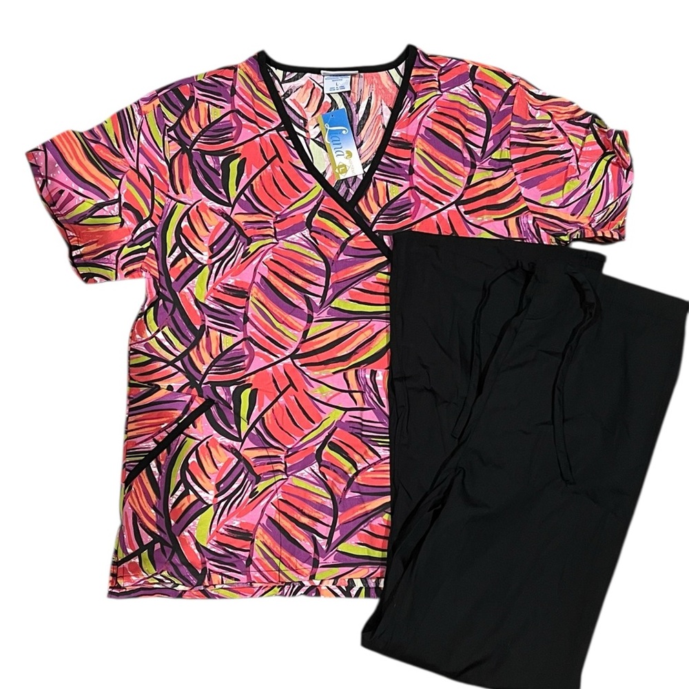 Liana Uniforms Tropical Leaf Print Scrub Set – Size Large NWT